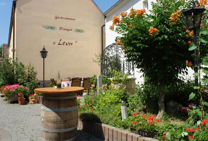 Winzerzimmer - Weingut Tinhof Айзенштадт Экстерьер фото